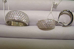 Главные варианты покрытия украшений из серебра золотом