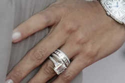 Как лучше носить серебряные кольца с камнями