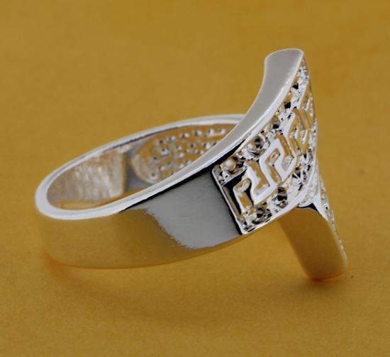 Какими качествами владеют серебряные кольца дамские?