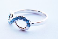 Серебряное кольцо Бесконечность - модно, элегантно и символично