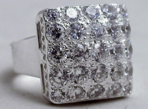 Серебряное кольцо бр-2110758