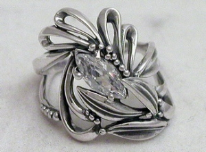 Серебряное кольцо бр-2111589