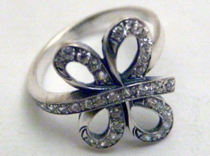 Серебряное кольцо бр-2111620