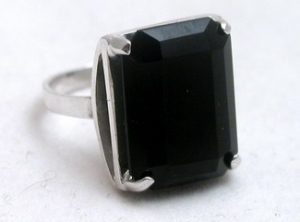 Серебряное кольцо бр-2150096