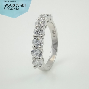Серебряное кольцо с камнями Swarovski 1851