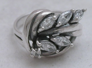 Серебряное кольцо с цирконием бр-2111221