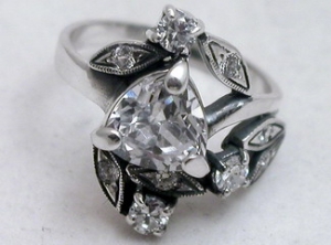 Серебряное кольцо с цирконием бр-2111490
